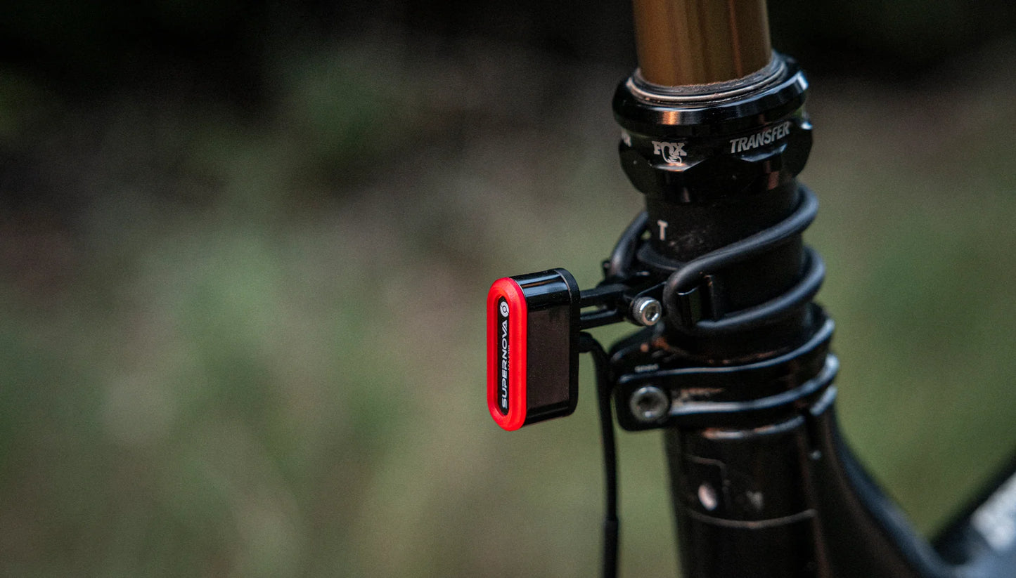 TL3 Mini dynamo tail light, vertical mount